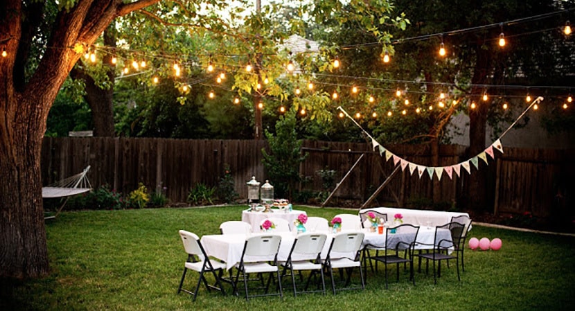 HOW TO USE CHRISTMAS LIGHTS FOR A PARTY