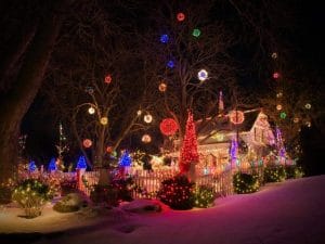 Beautiful and creative Christmas light displays