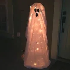 Though typically associated with the winter holidays, Christmas lights have all kinds of other uses, from weddings to birthday parties, so why not Halloween? Why not repurpose your Christmas Lights for Halloween?