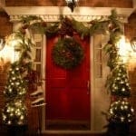 outdoor-christmas-decoration-front-porch-christmas-wreath-ideas