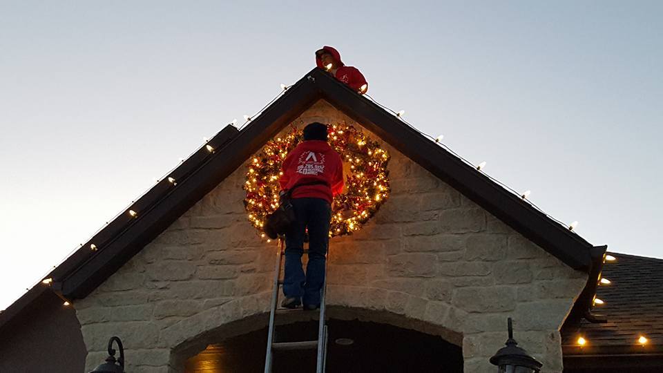 Big Christmas Light Wreath Installation
